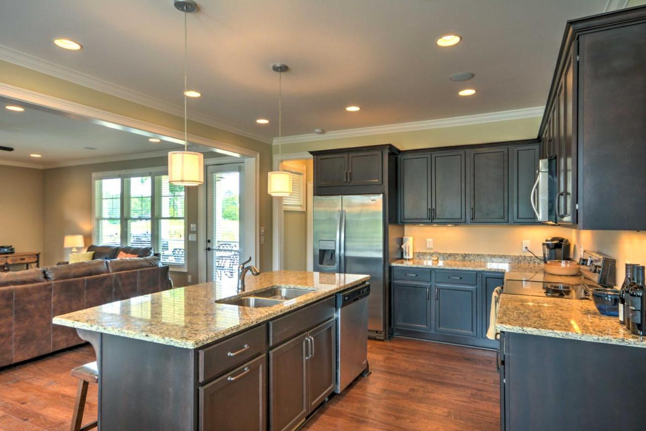 Spacious Family-Friendly Retreat With Winter Rates! Greensboro Extérieur photo